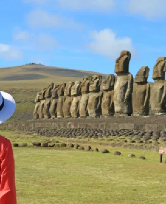 Misterul statuilor Moai de pe Insula Paștelui: cum au fost construite și mutate?
