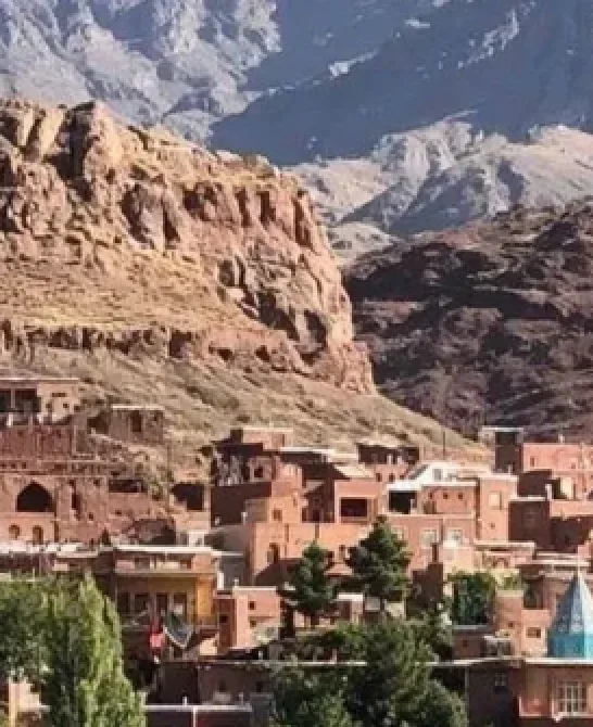 Iran: o poveste de iubire. La munte și în deșert