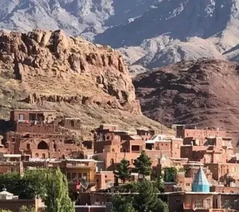 Iran: o poveste de iubire. La munte și în deșert