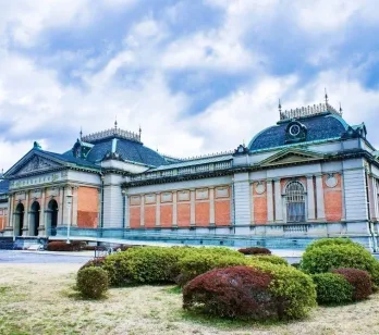 Cum să te bucuri de arta și arhitectura japoneză într-un circuit în Japonia?