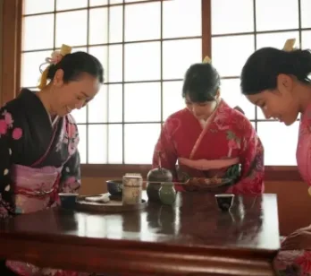 10 tradiții japoneze fascinante pe care trebuie să le descoperi în timpul unui sejur în Japonia